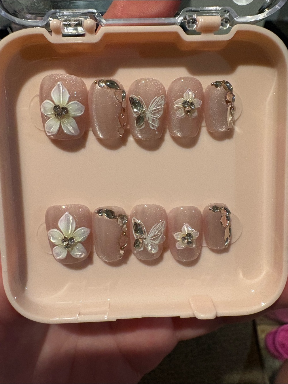 Press-On Nails - Picture 10 of 13